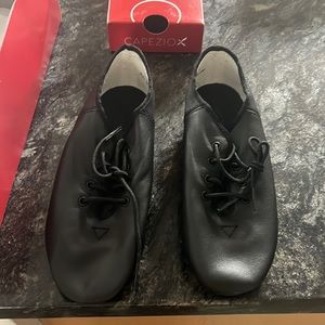 Brand new never worn Capezio jazz shoes
